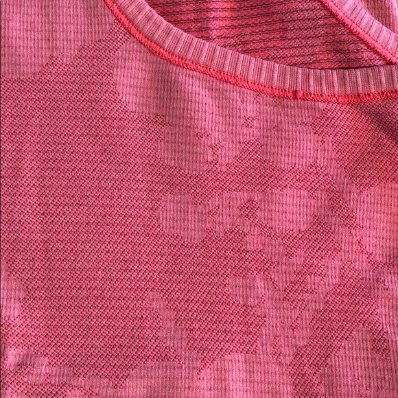 Lululemon Swiftly Running top - Picture 3 of 3